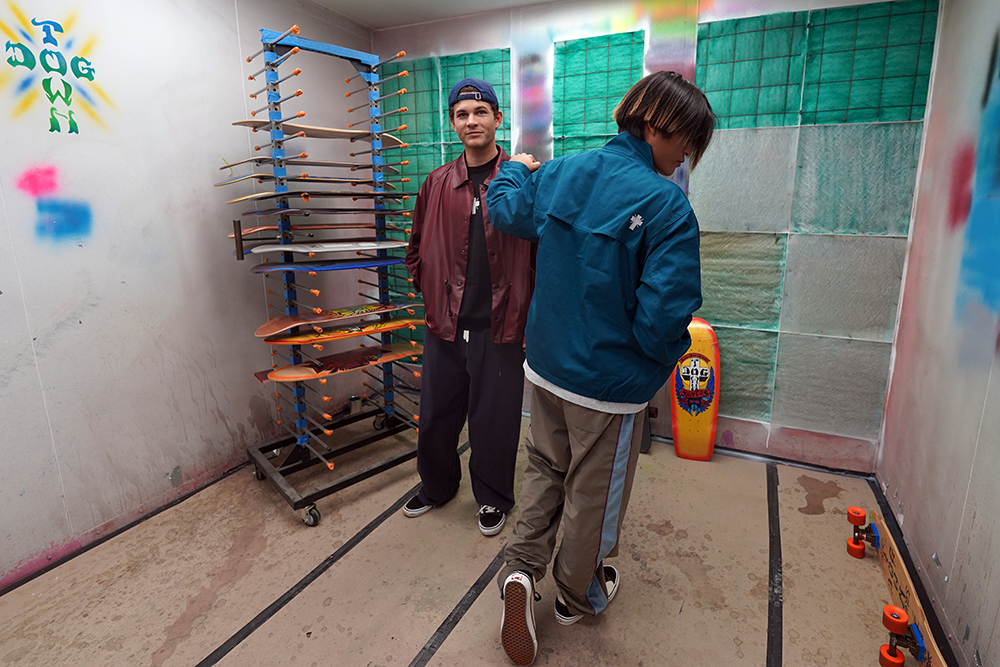 DOGTOWN DT VELOR COLORING TRACK PANTS