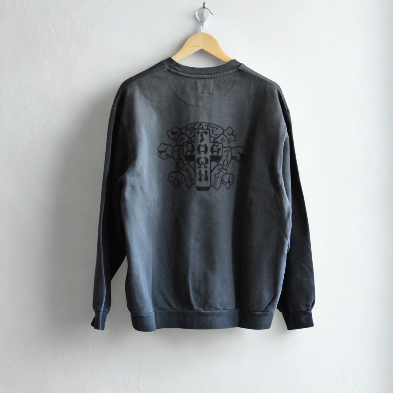 DT SKATE TO LIVE CREW SWEAT